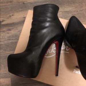 Christian Louboutins Daf booty